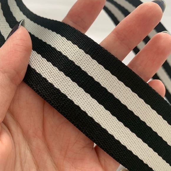 black faux leather belt bag - Picture 3 of 8